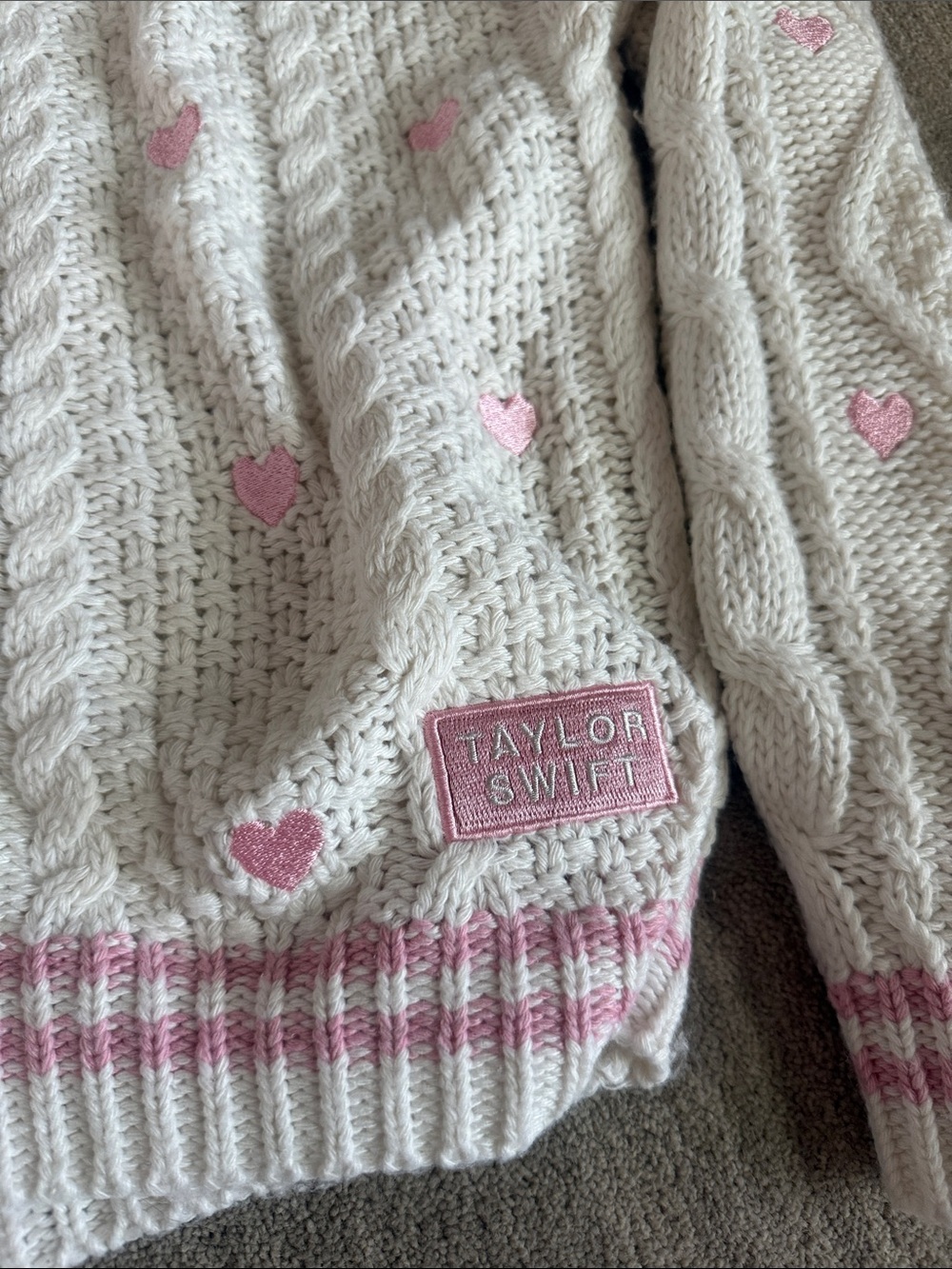 Taylor Swift official Lover cardigan hearts - Picture 3 of 4